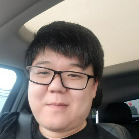 弹幕让老菜多喷喷打的不好的选手，老菜表示大家都不熟真喷不出口，毕竟只是一个月的活