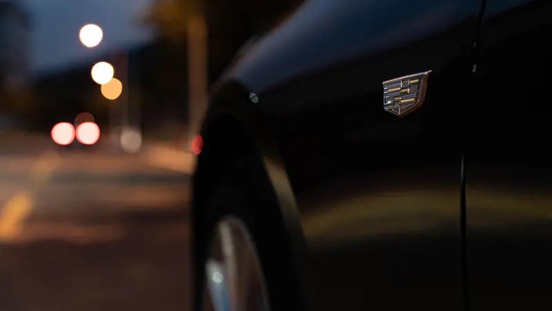 凯迪拉克CT6和宝马5系哪个好？说句实在话，抛开品牌的话，凯迪拉克CT6完胜