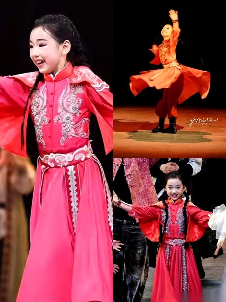 别再刷什么“神仙友谊”了。佟丽娅拉着董璇9岁的女儿上台，给的根本不是一次表演机