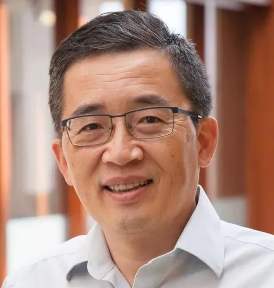 黄永刚，北京大学力学系第一名，哈佛大学顶尖博士，西北大学讲席教授，十一院院士，国