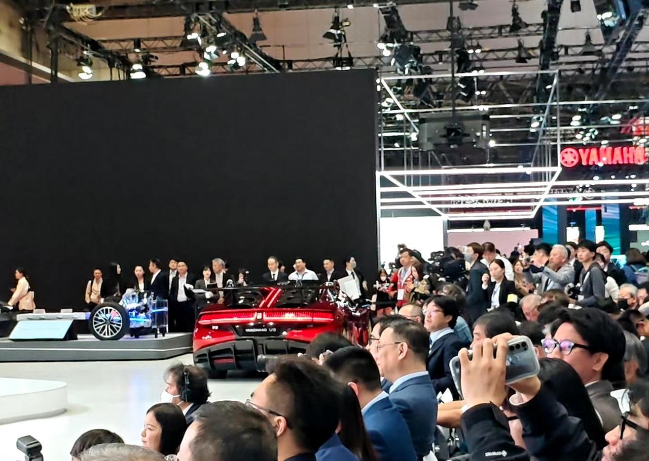 比亚迪在日本发布的远远不止一款重磅车型！日本人是比较关注仰望U9，中国人是比较