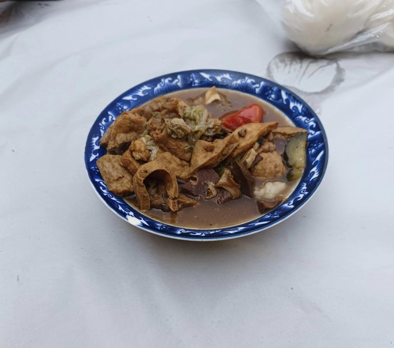 现在的婆婆也就只能欺负年纪小的儿媳妇了，但凡儿媳妇三十岁左右结婚的，婆婆都老实得