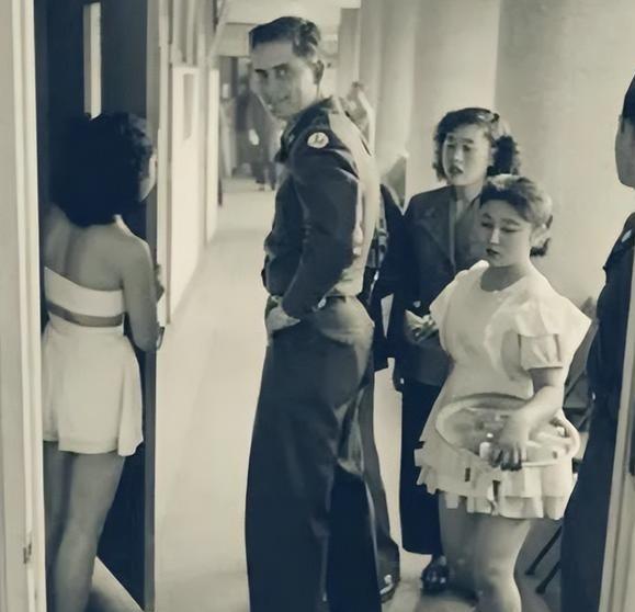 1946年，美军强行让10名身患梅毒的漂亮女子，与上千名囚犯共处一室，背后真相令