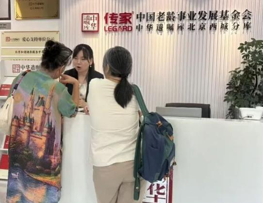 所以说千万不要和保姆结婚！66岁老人迎娶45岁保姆，8年后轮椅度日、没饭吃，保姆