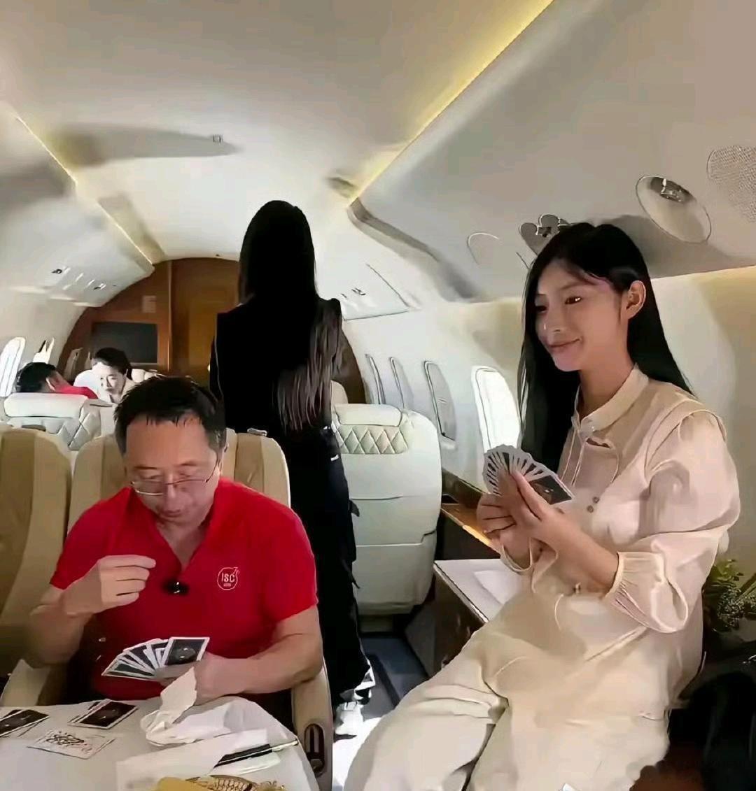 有‎⁠钱人⁠坐飞机，原﻿来是这种体验啊。​​​