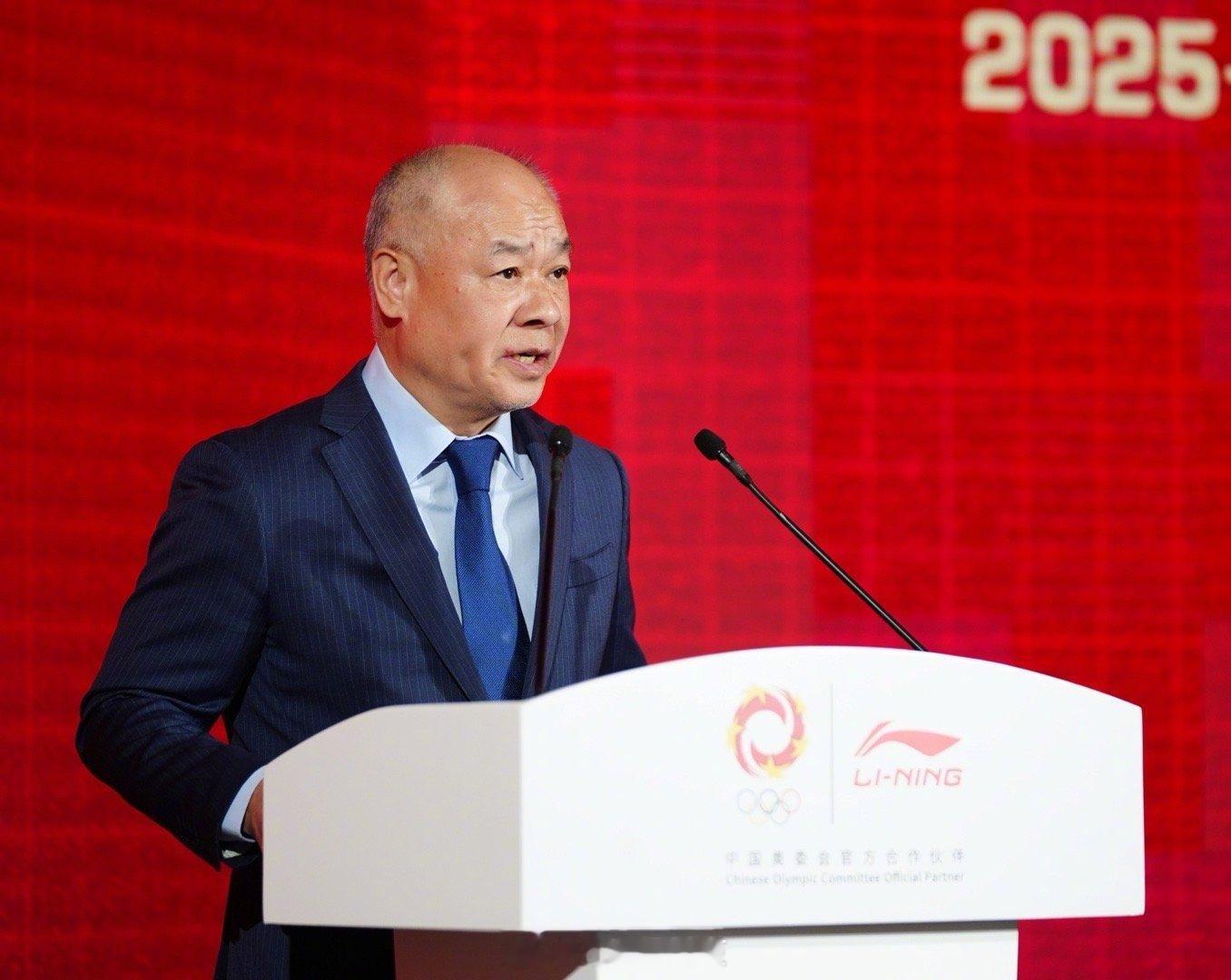 李宁与中国奥委会签约李宁，中国体坛一个耳熟能详的名字，赛场上取得过无数佳绩，在