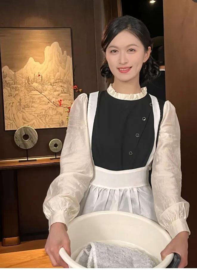 人间清醒！！深圳53岁的罗阿姨给退休大学教授韩叔当保姆，人气质好、菜做得香，家