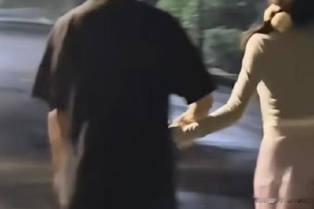 贵州，一个18岁的小伙子带着17岁的女子去寻快乐，嗑了药之后女子开始意识模糊，小