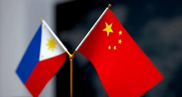 为什么菲律宾一而再，再而三的向中国求援呢？菲律宾民间有些人总觉着自己地理位置特