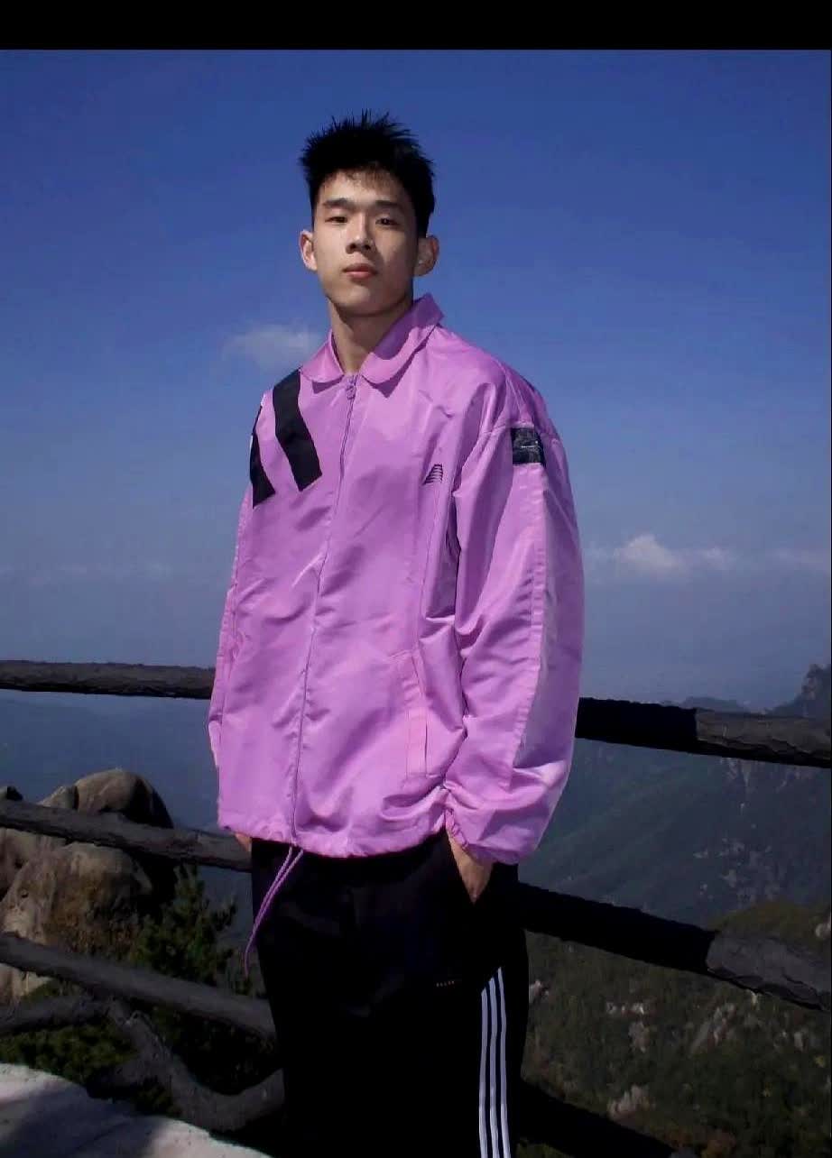 郭士强把林葳留在家里，不是吵架，是算盘打得响。林葳习惯拿球就扔，全队看他一个