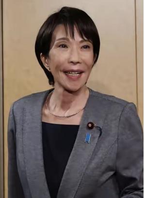 日本前首相鸠山由纪夫发火了：说中国放过日本战争赔款，是因为是中国的。但现在的新官