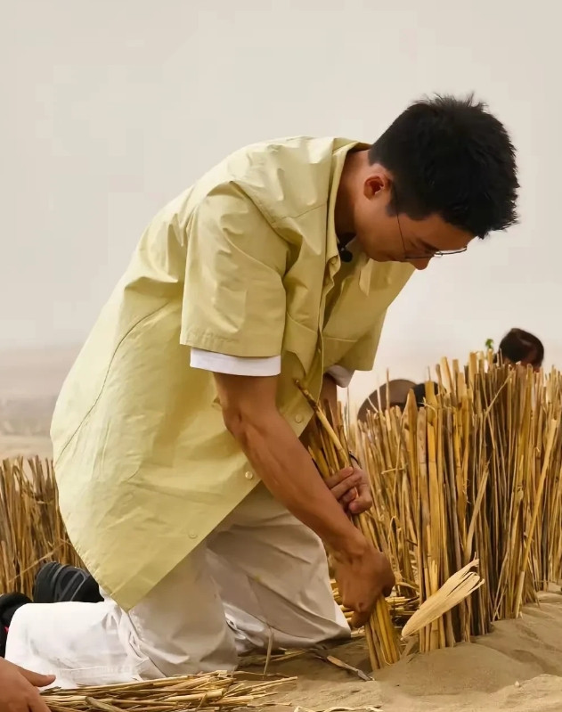 不知道为啥就是对顿顿喜欢不起来，明明很不错的一个主播，他没说过一句董宇辉的不是，