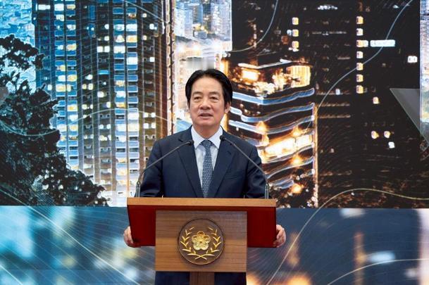 “台独”分子赖清德发表声明，6月2日，针对台湾空军冈山基地一架编号3414的T-