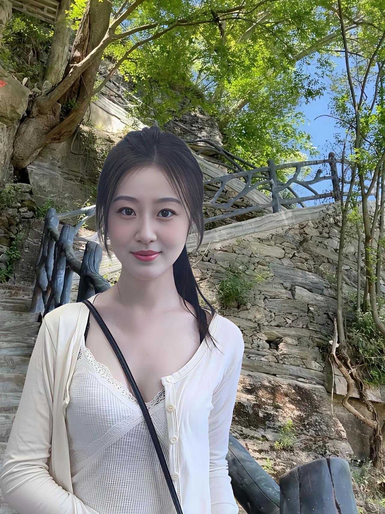为什么大龄剩女越来越多？因为看不清自己，反而看得清别人。大龄剩女有时候觉得自己要