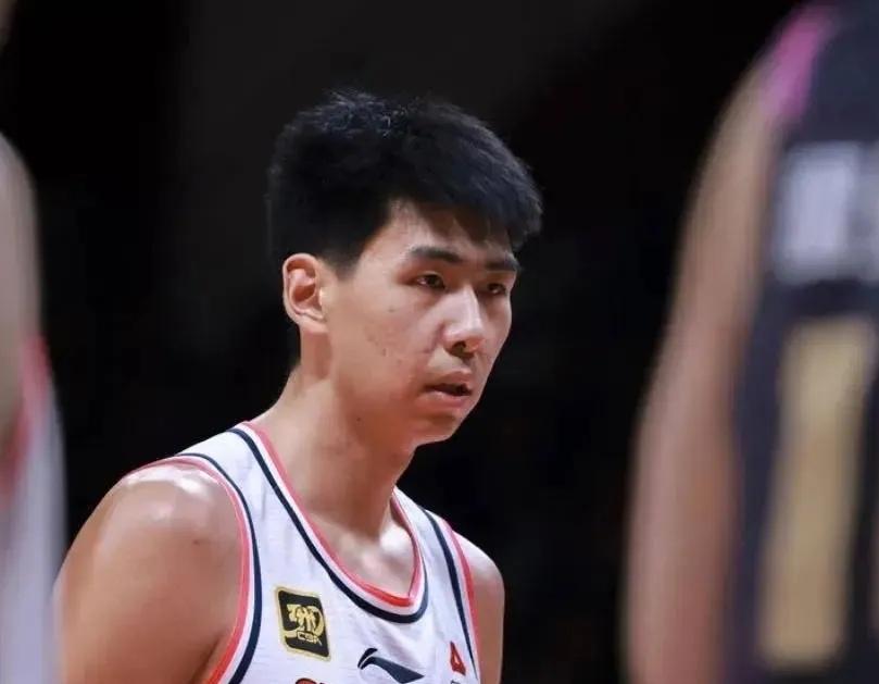 留洋计划遇阻，徐昕大概率回归宏远征战CBA徐昕心仪海外院校的内线名额已经饱