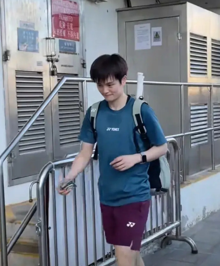 据我观察，当今世界女子羽坛第二高手王铁牛（王祉怡）果然厉害，在连续作战的情况下险