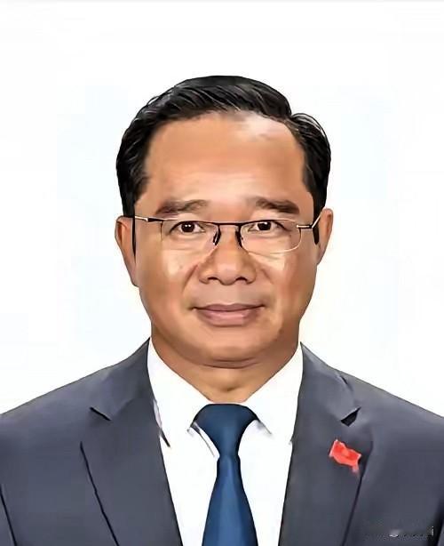 越南学者这话够戳心：“就算对中国有意见，也得认黄种人里只有中国敢硬刚西方”！这