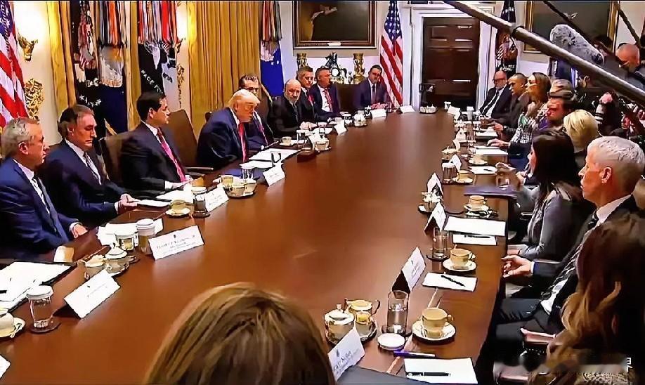 1月24日下午的最新消息，速报，全都不容错过，第二条：特朗普政府拟全面封锁古巴石