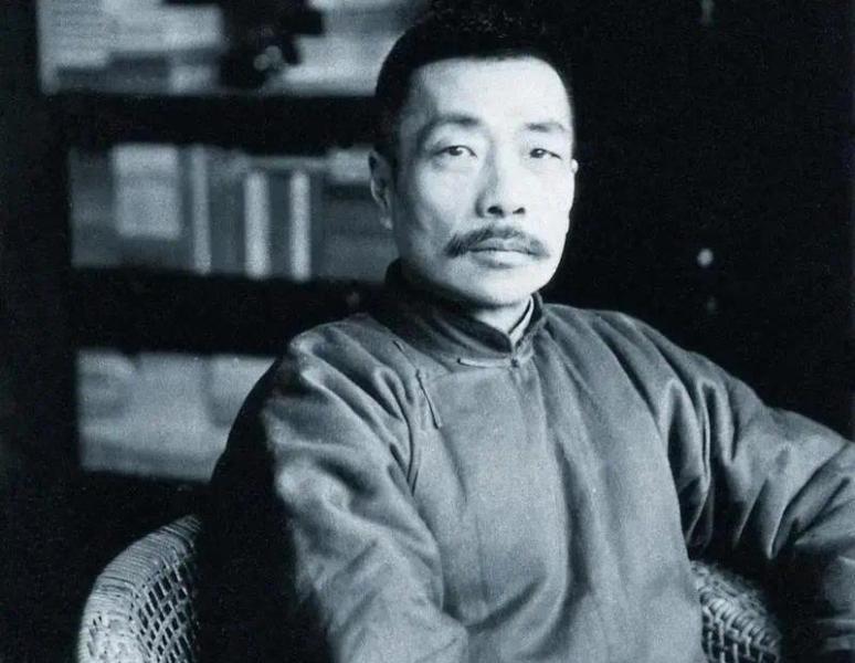 1906年,鲁迅在大婚之夜,从洞房跑了出来,一个人在书房通宵看书,留下新娘苦苦等