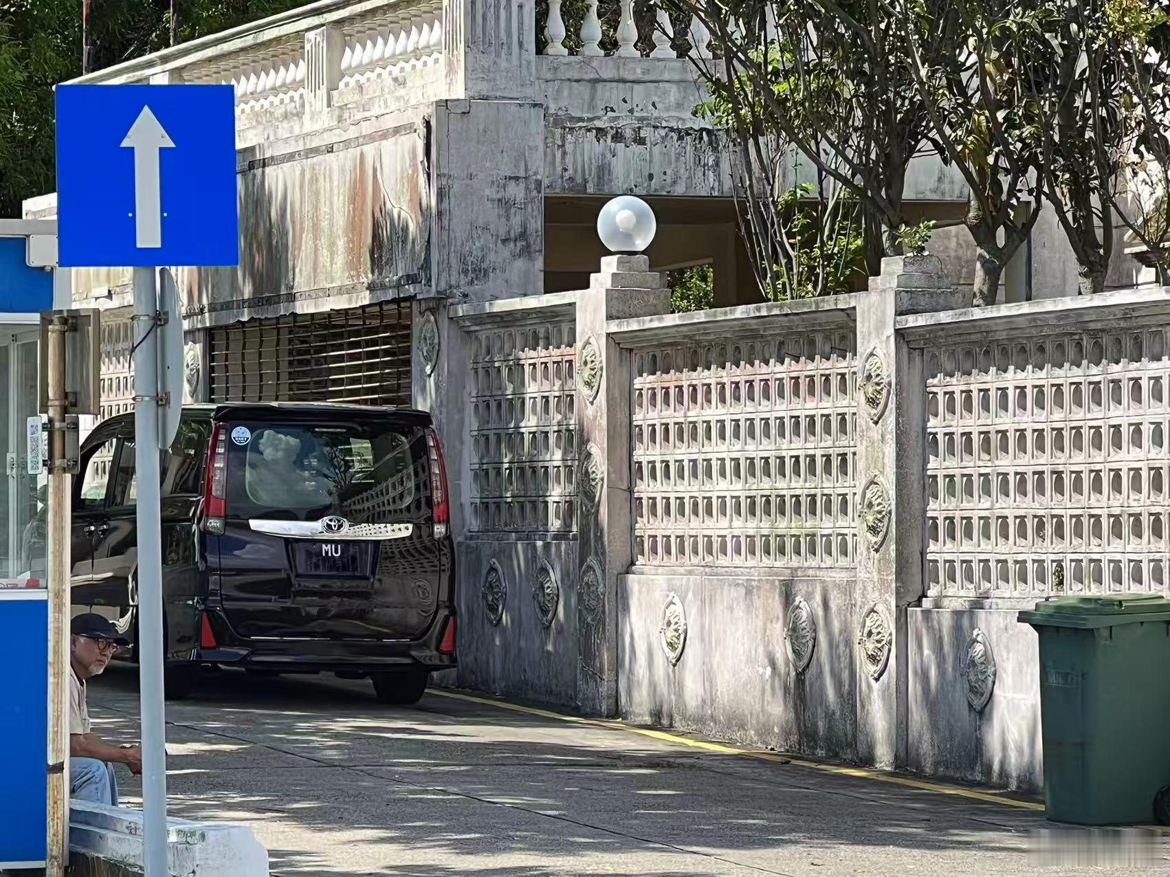 来澳门试车，和当地司机聊天，了解了一下当地新能源车的情况：澳门人是不大愿意买电车