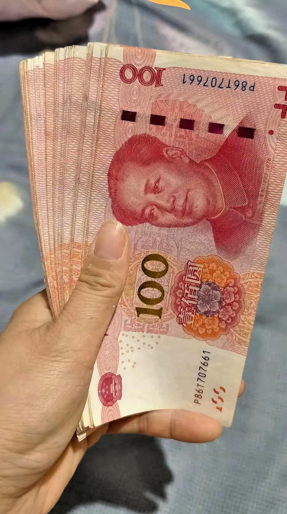 今天被婆婆一句话刺激到了，她数落我这么多年不做家务，孩子全丢给她带，下班就玩手机