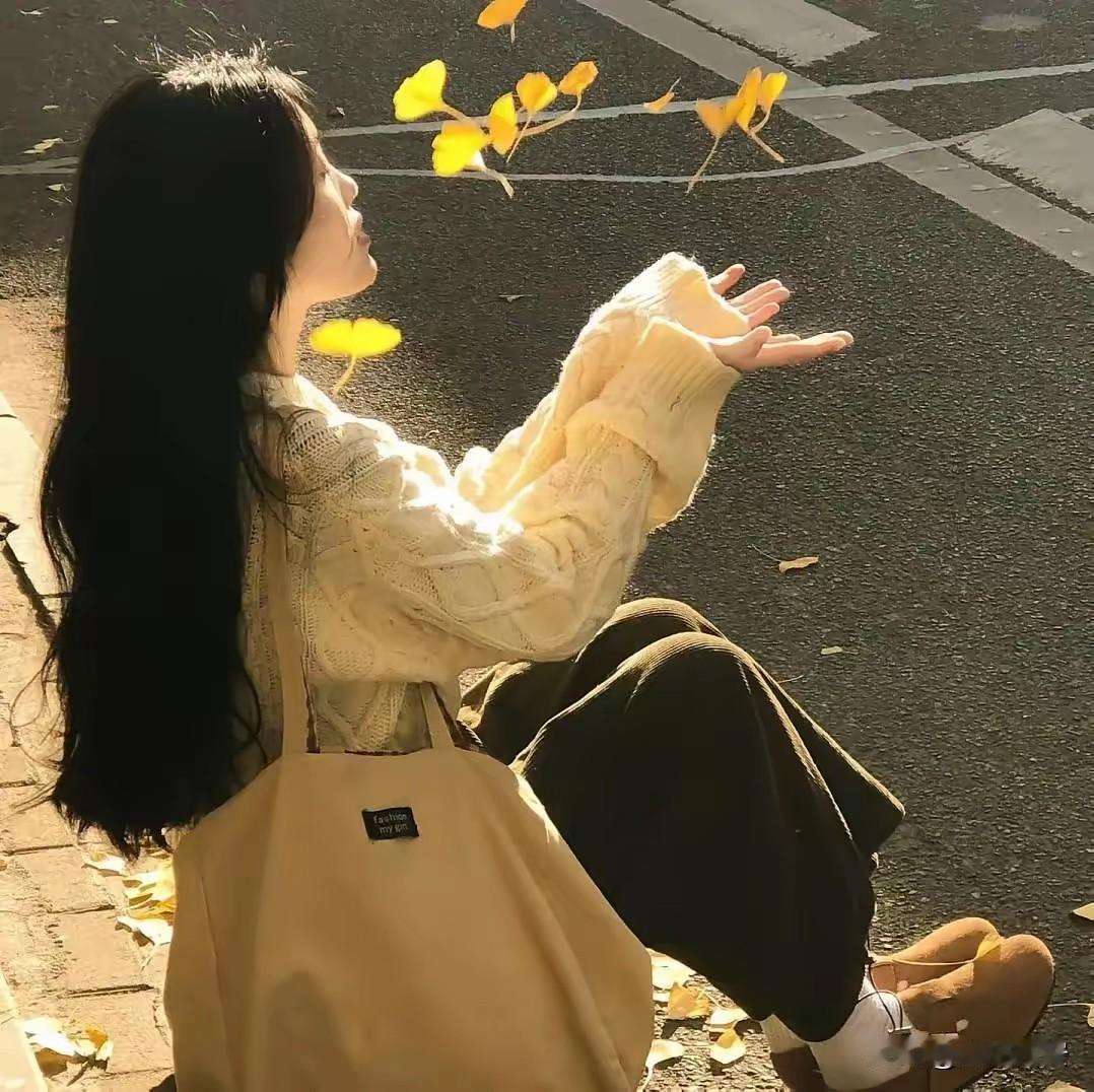 如果遇到这样的人，一生都要感谢。滴水之恩，当以涌泉相报。穷时，借钱给