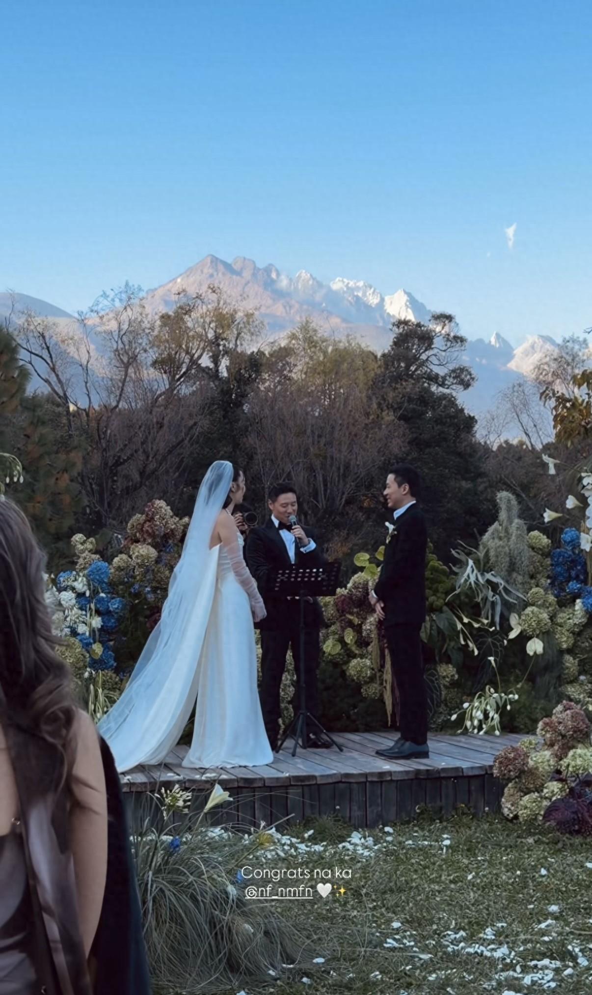 雪山下的爱恋，霍启仁和Namfon的丽江婚礼霍启仁结婚了，和泰国那个Namfo