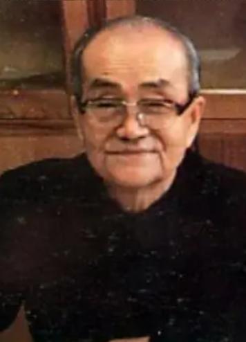 1981年，有人想趁机否定毛主席，胡乔木提出不再称“毛主席”，改叫“毛泽东”，但