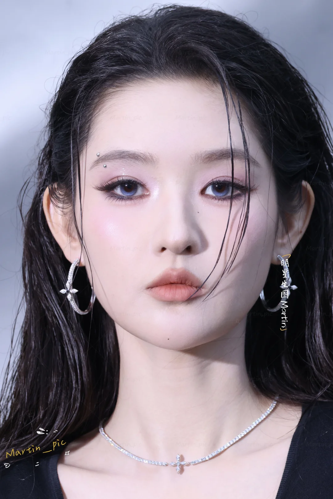 怼脸欣赏王姐的冷艳厌世妆 好米的眼妆