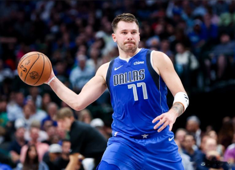 湖人队目前进攻历史第四，防守却漏洞百出，争冠到底差在哪？先看东契奇和里夫斯这对