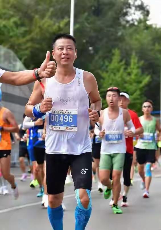 江西一51岁跑友大年初二猝死，在跑步过程中突发疾病，生前是3家公司的老板，死因大