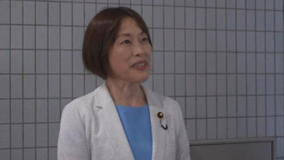 就在所有人以为日本在野党彻底死透的时候，只剩4个席位的日共，突然打出了一张“回马