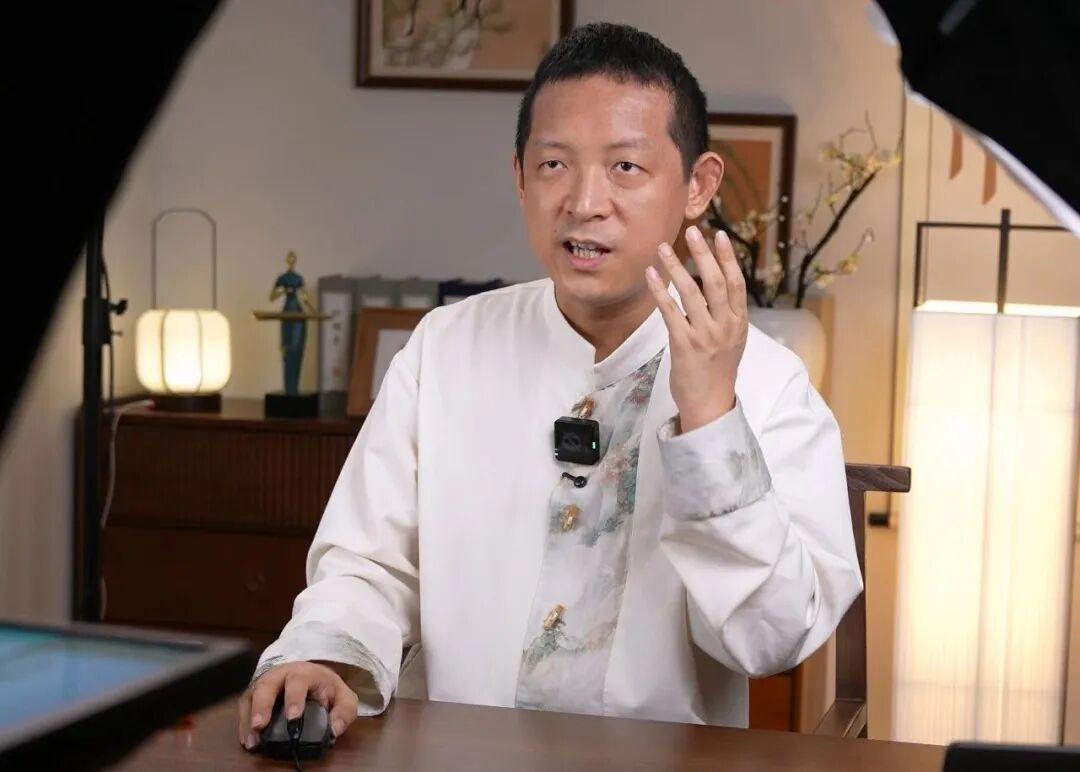 亲历“高人”二三事，令人称奇世人总以为高人隐于深山古刹，身怀惊天绝技。年岁