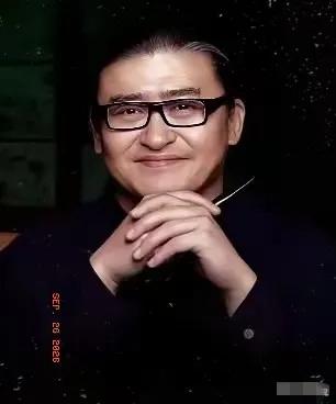 我问我医院上班的同学，刘欢那么有钱，为什么这么年轻就走了？朋友叹了口气说：