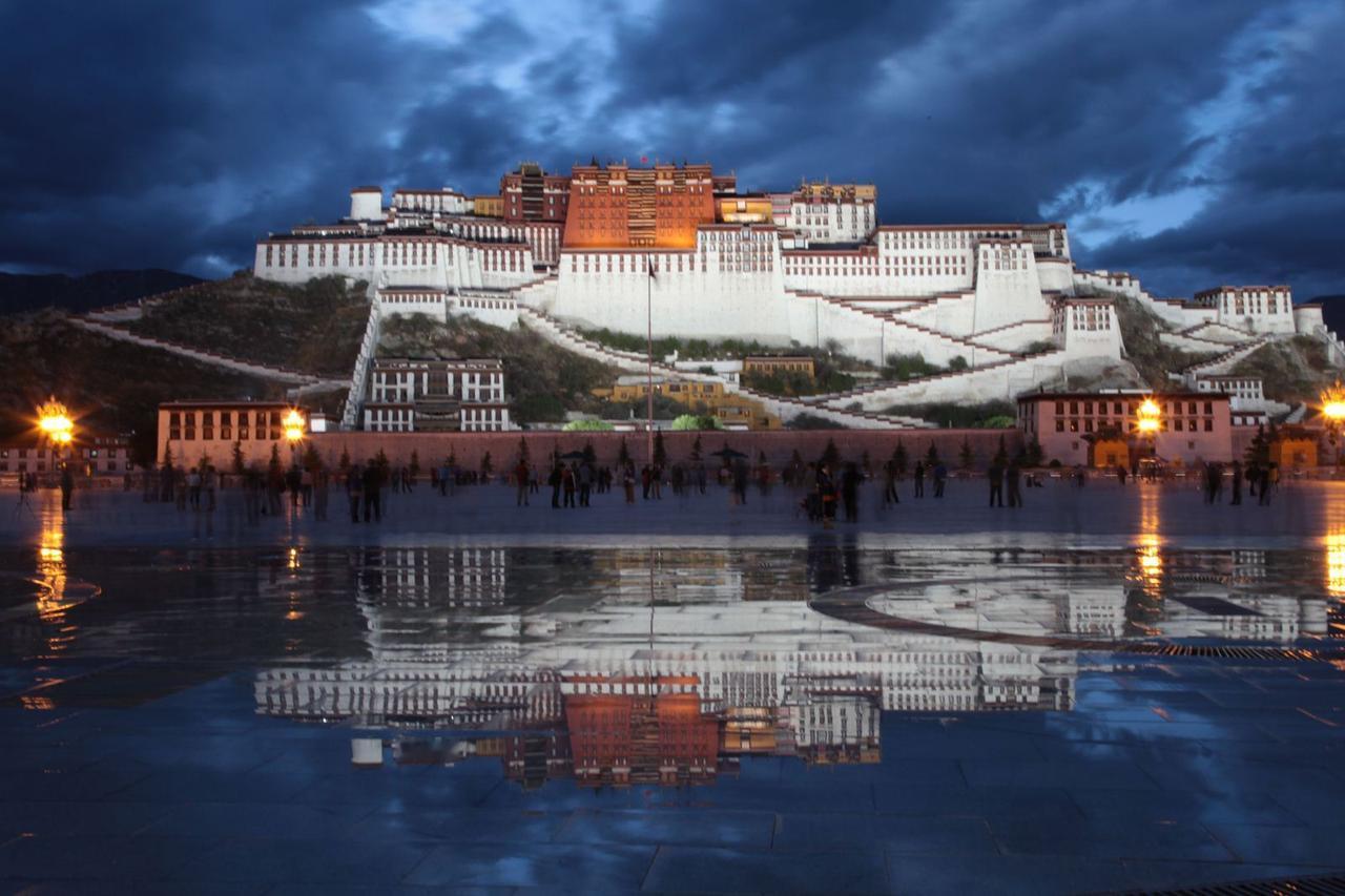 全员集结完毕！随着拉萨正式攻下1090亿的高地，中国所有省会城市终于完成了“千亿