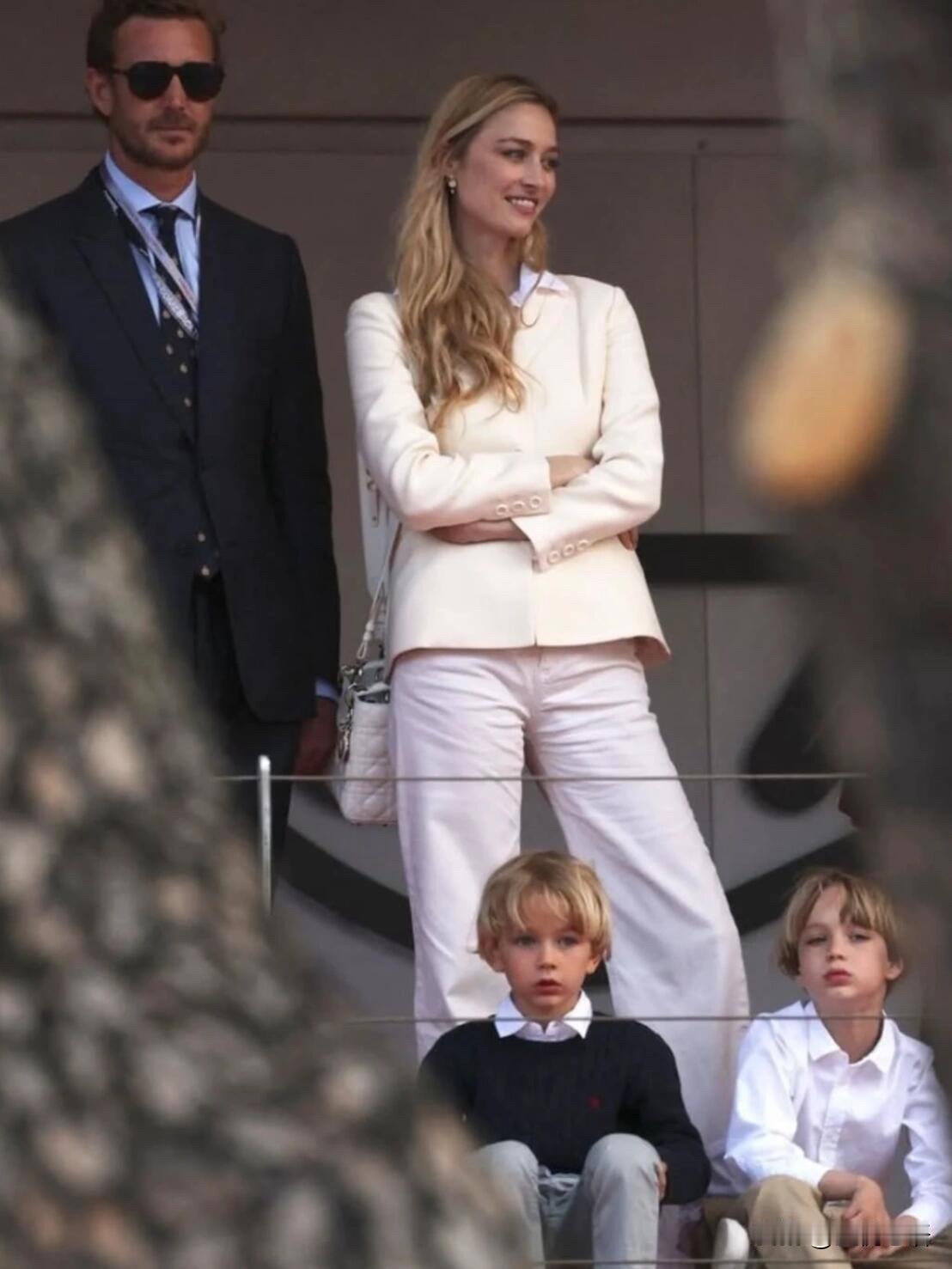 法国老钱养娃，真的和我们不一样！在法国待了六年，跟不少当地精英妈妈聊完，才算