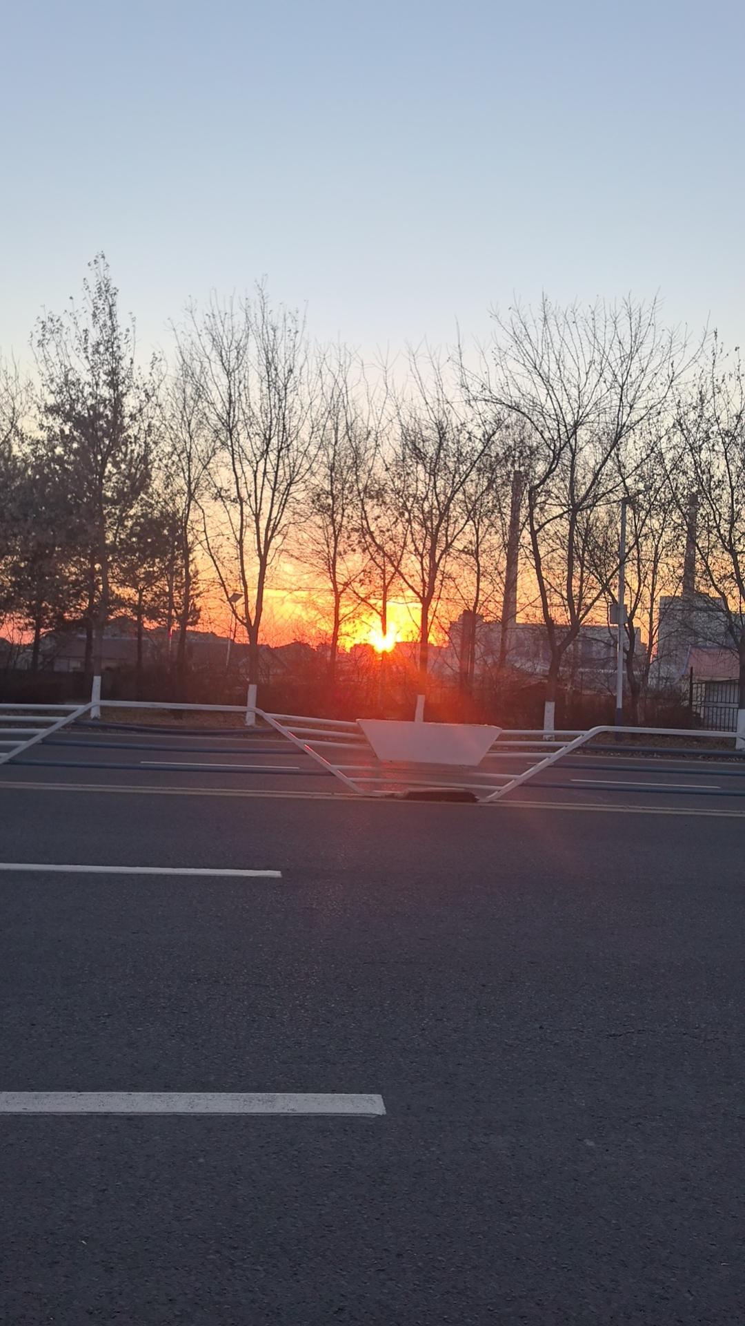 老公患了流感，昨天晚上19点吃了278一粒的感冒药速福达。吃完药一个小时体温在