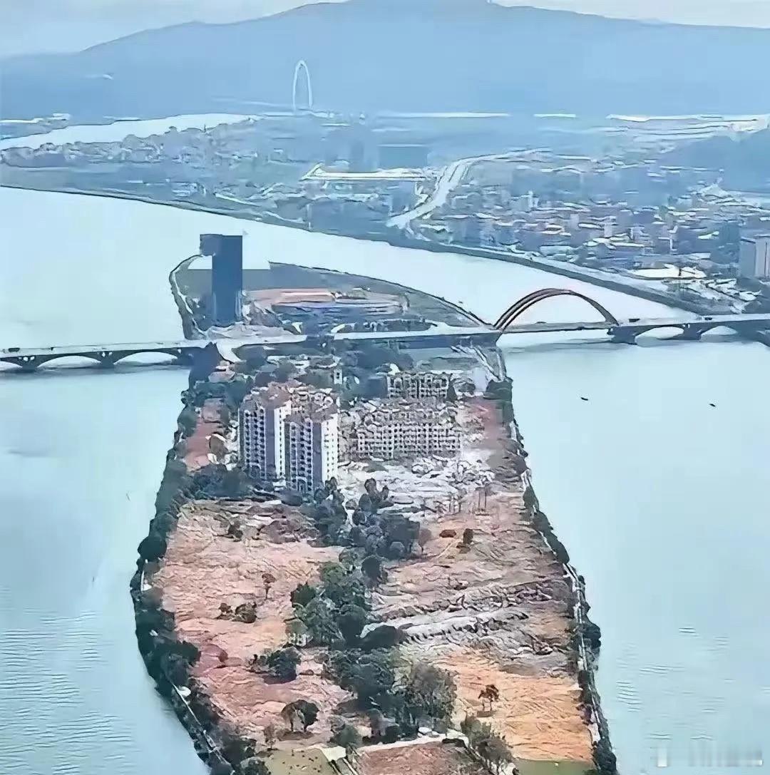 记忆中好好的别墅，为什么就拆了？