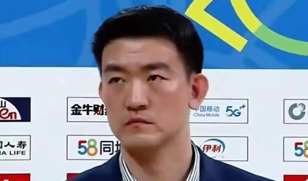 广厦为什么打不过北汽？广厦小外援布朗一席话，说得非常实在。一开始吹广厦体毛犯规，
