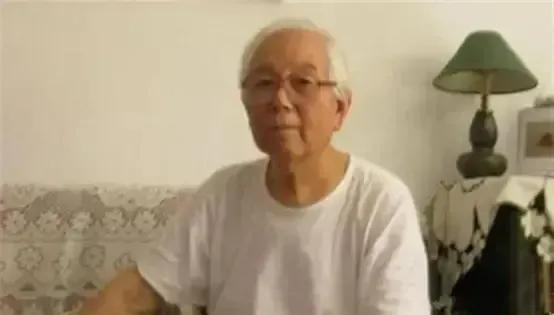 1979年，康生的儿子张子石在单位开会结束后，突然接到了一个电话，这时他