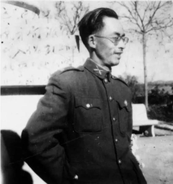 国军少将逃往台湾途中被俘，说出暗语，中央军委急电：速送北平“1949年4月22