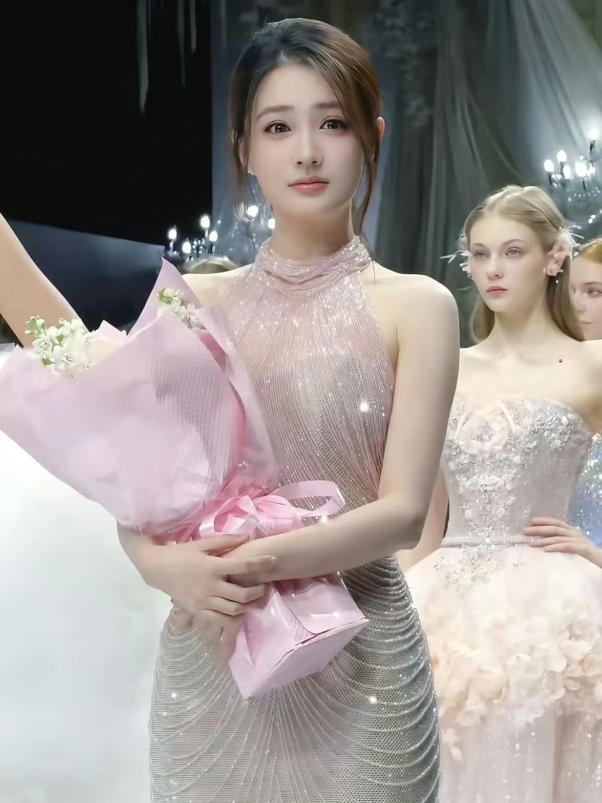 徐璐透露目前体重为96斤好美啊可是求多多进组