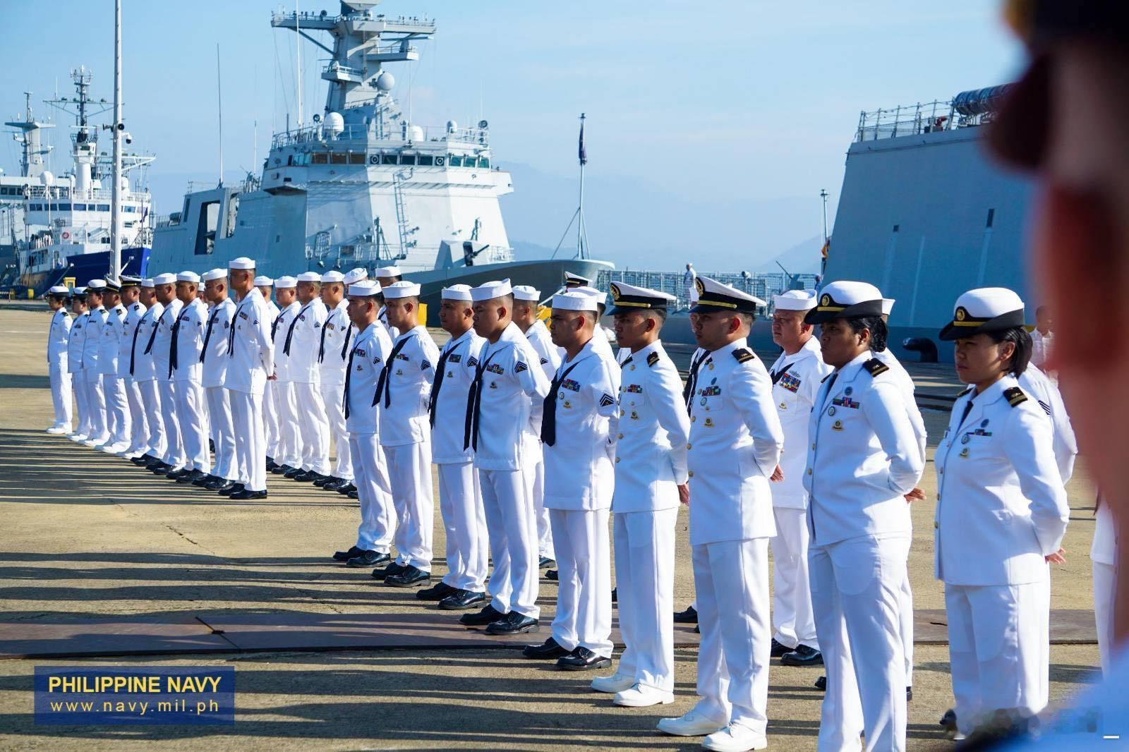 菲律宾海军FFG-07“DiegoSilang”号护卫舰昨天举行服役仪式。此舰