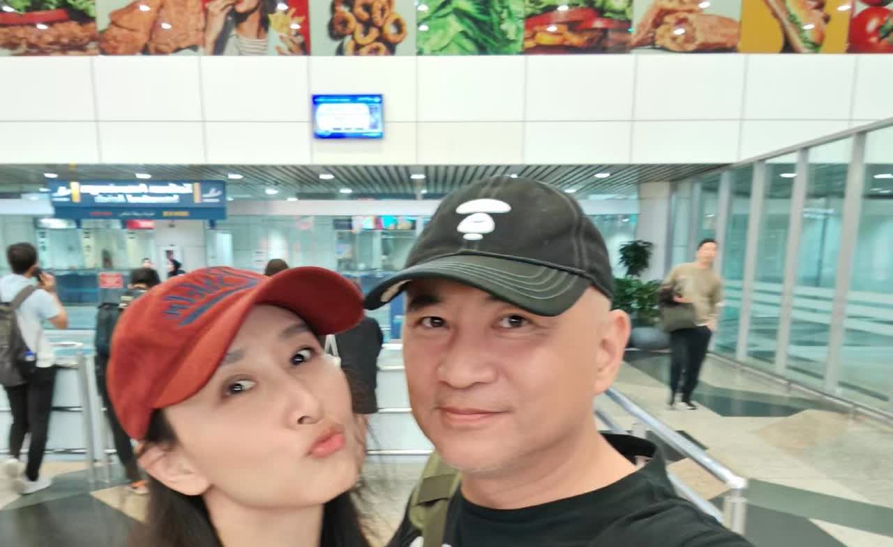 以前真心不觉得，现在才发现，原来胡静和她老公这么有意思。一：胡静居然称呼