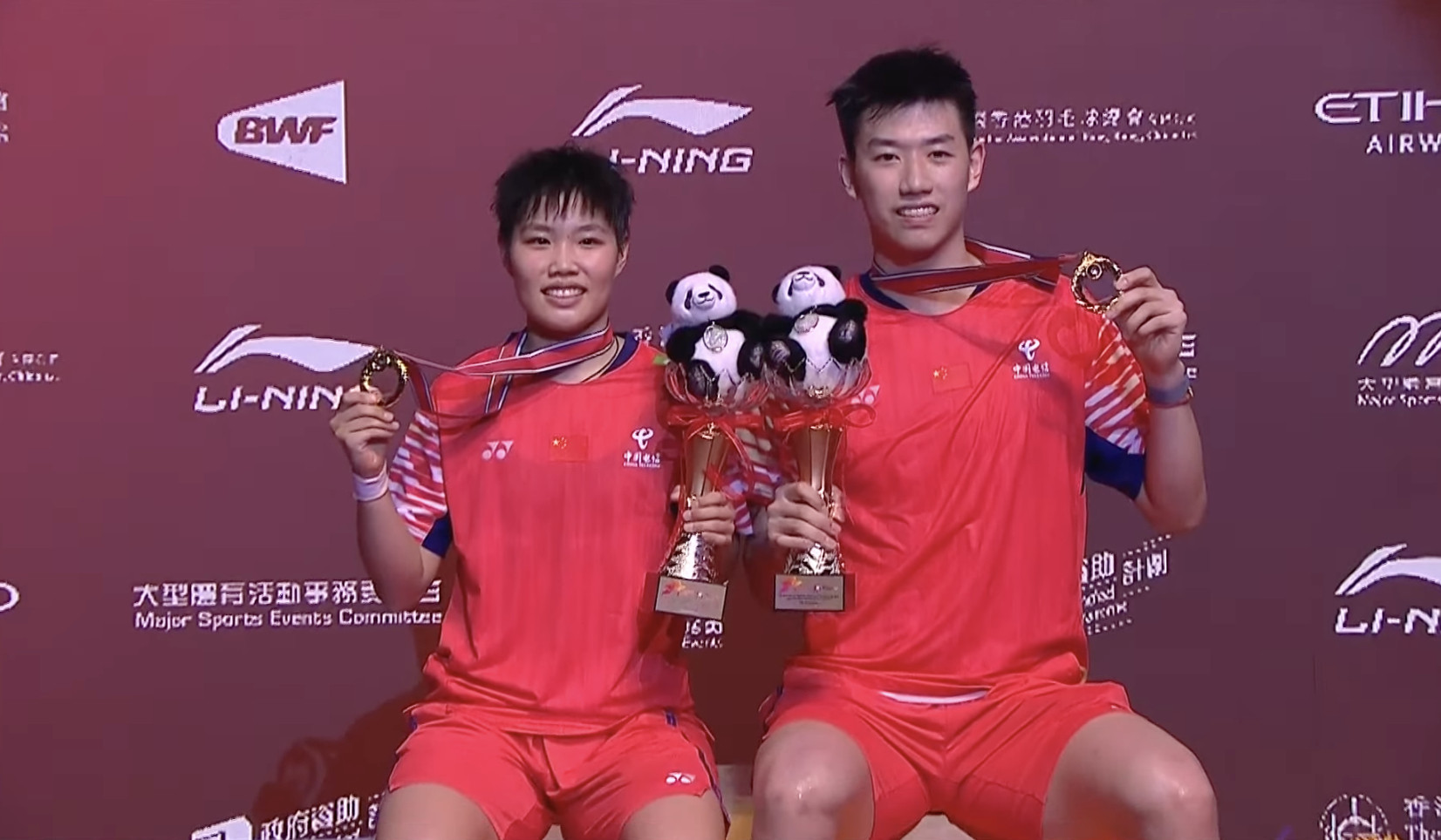【凤凰组合🇨🇳夺冠之路】32进16：21-14、21-17🇮🇳卡普尔/
