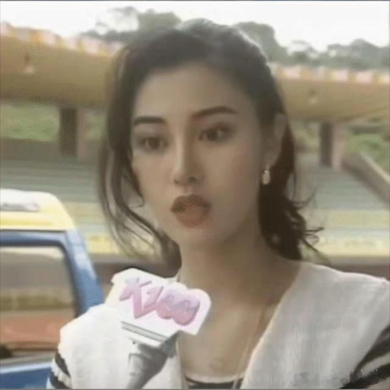 李嘉欣的神颜像单独开了滤镜一样