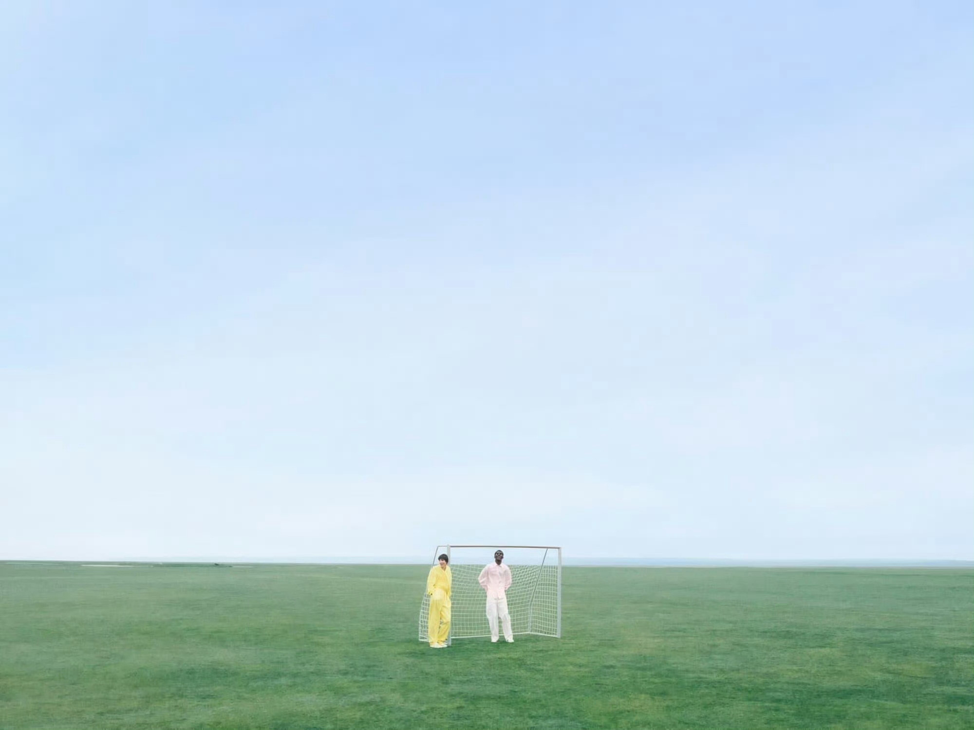 Jacquemus2026S/SCampaign春天的圣米歇尔山