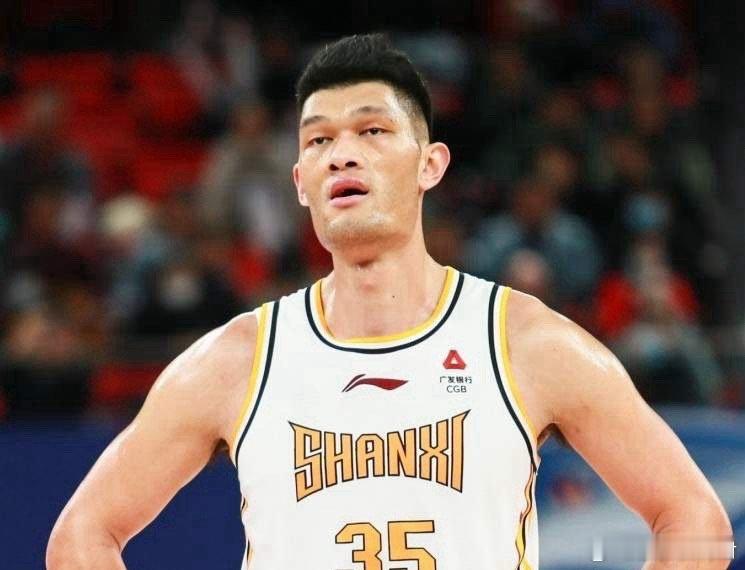 CBA改制后首场比赛暴露出两大问题！今天是CBA揭幕战广厦对阵山西队的比赛，赛后