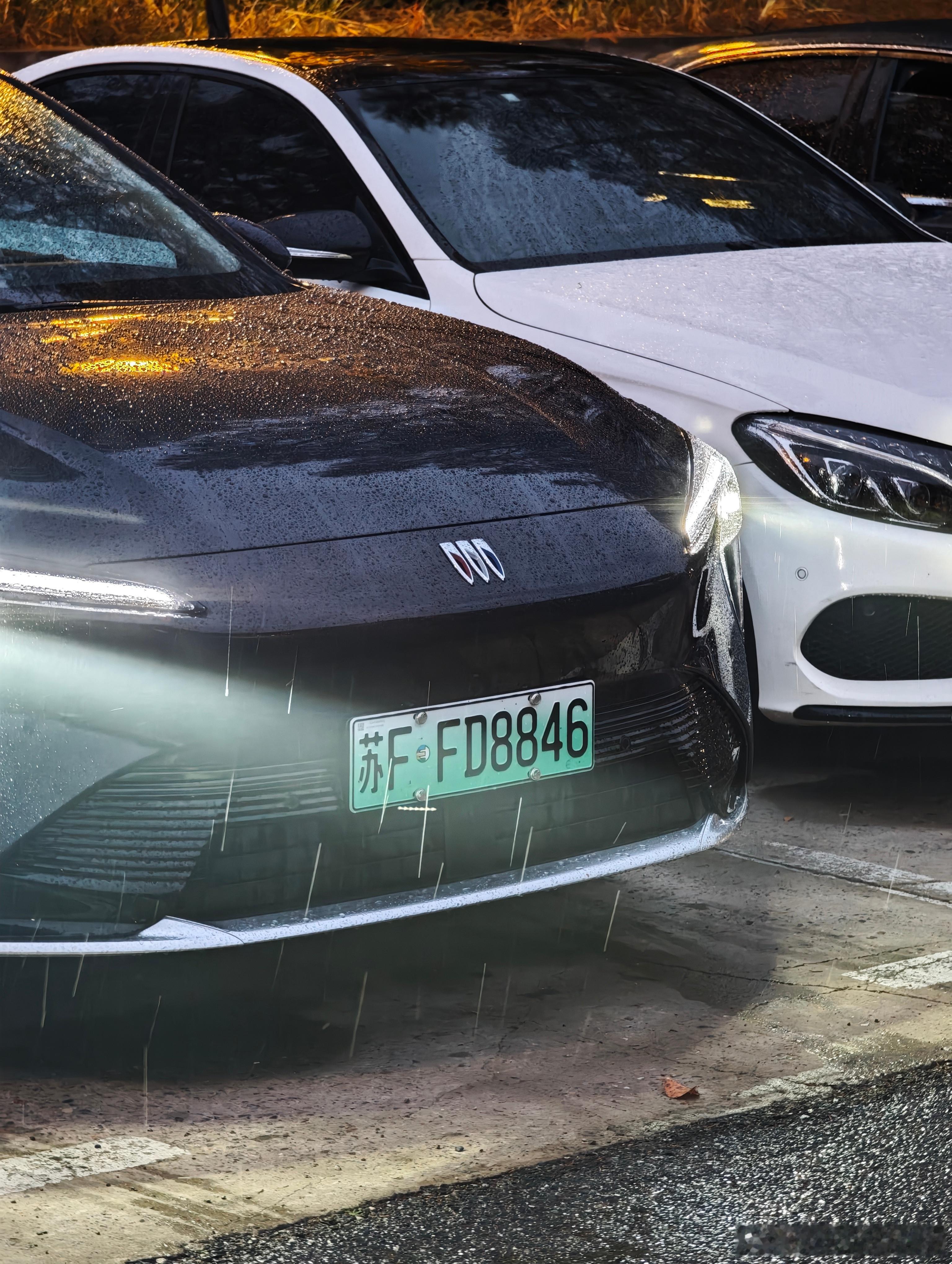 前几天看了某位博主的文章，努力说别克至境L7的舒适性不好但今天，我跟老婆商量周末