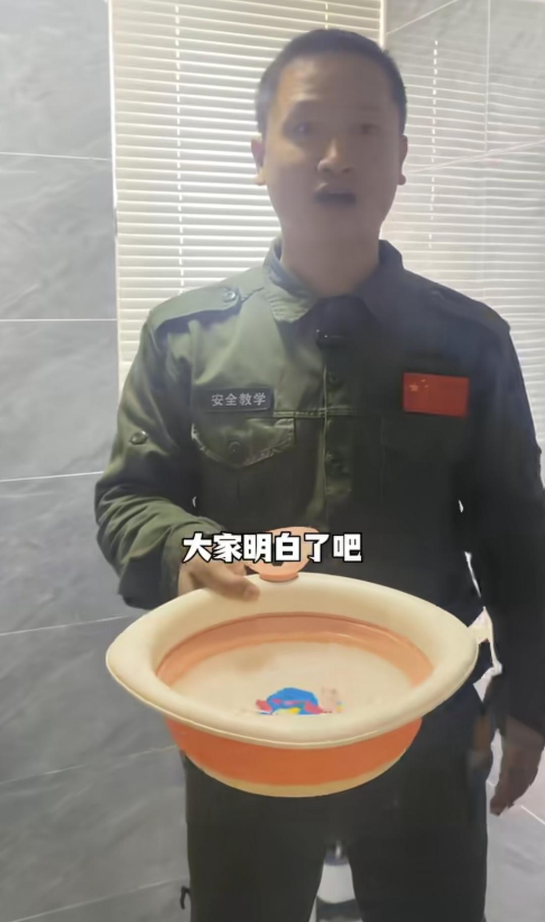 香港这次大火，如果有人可以冷静的做到这几点，保命的可能性还是很大的。大火从26日